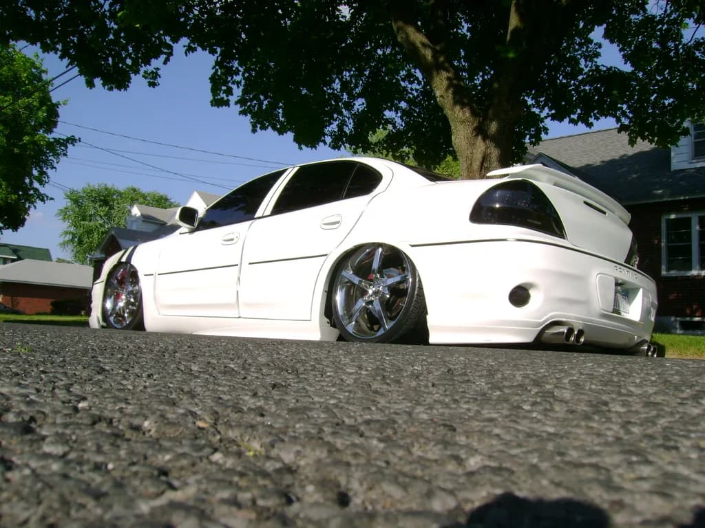 1999 Pontiac Grand AM garage profile 1999 Pontiac Grand AM owned by Gagt518 — similar build on CarCultureHQ