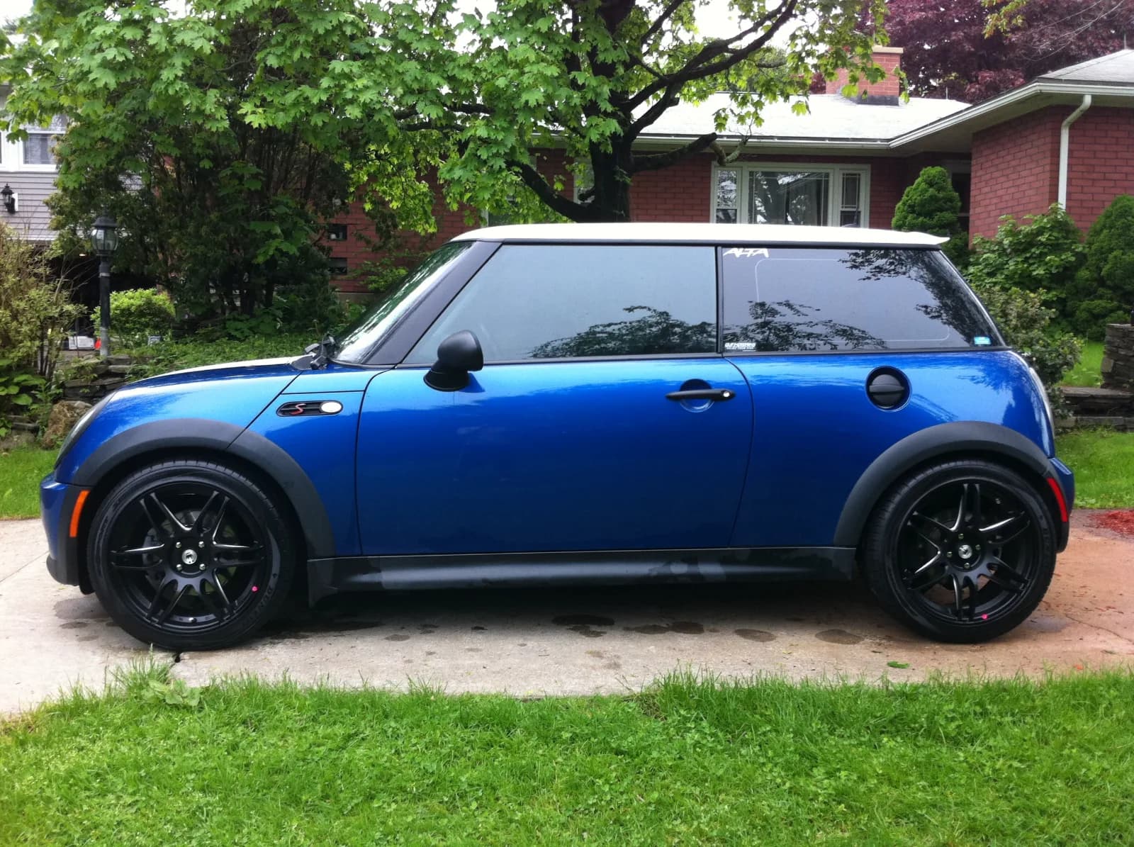 2005 Mini Cooper garage profile 2005 Mini Cooper owned by TravMINI-S — similar build on CarCultureHQ