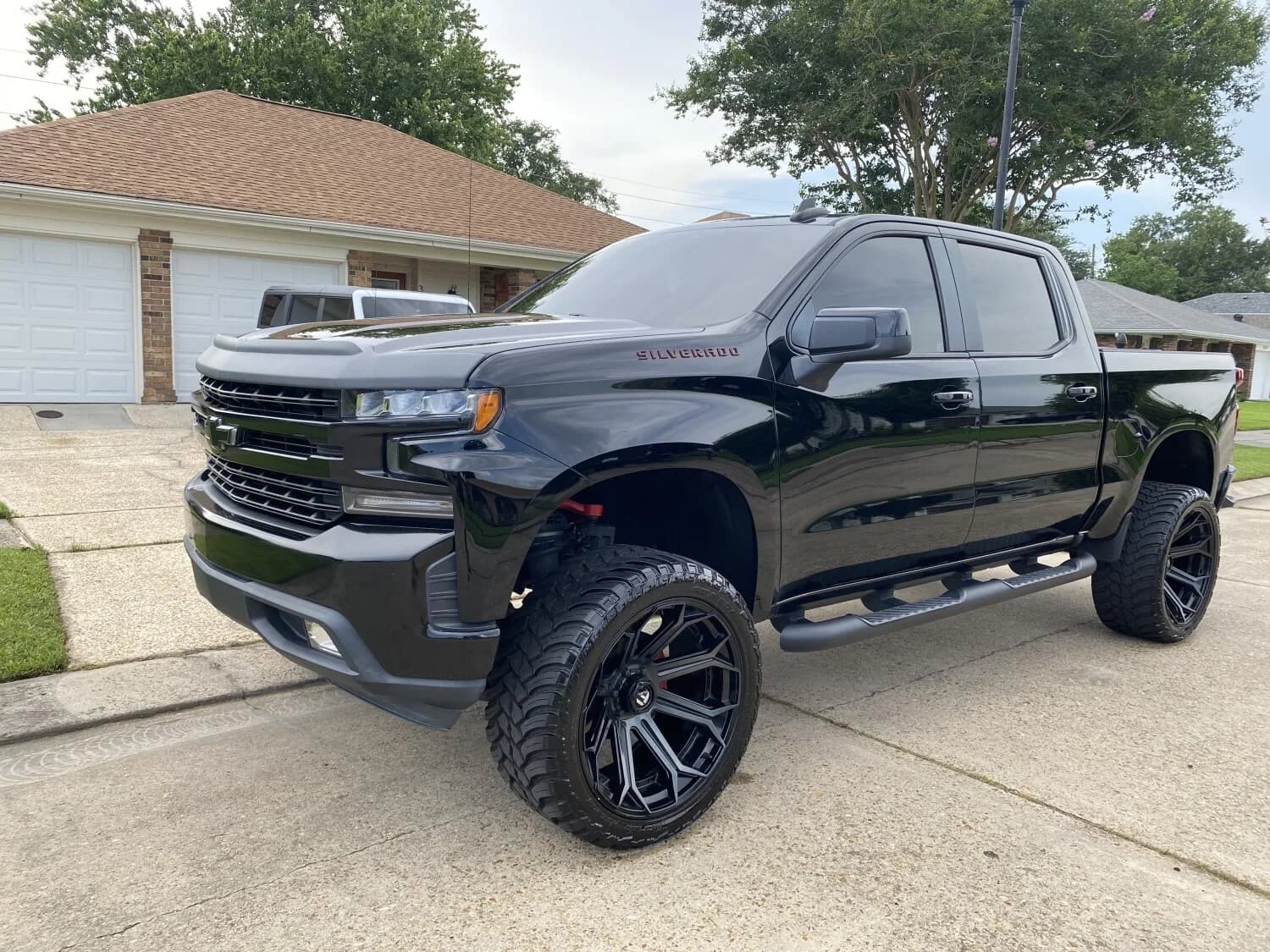 2020 Chevrolet Silverado garage profile 2020 Chevrolet Silverado owned by Gee — similar build on CarCultureHQ