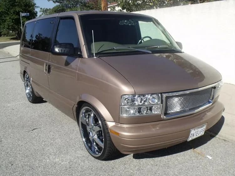 1997 Gmc Safari Passenger Van - dvusbob's Garage dvusbob's custom 1997 Gmc Safari Passenger Van build at CarCultureHQ