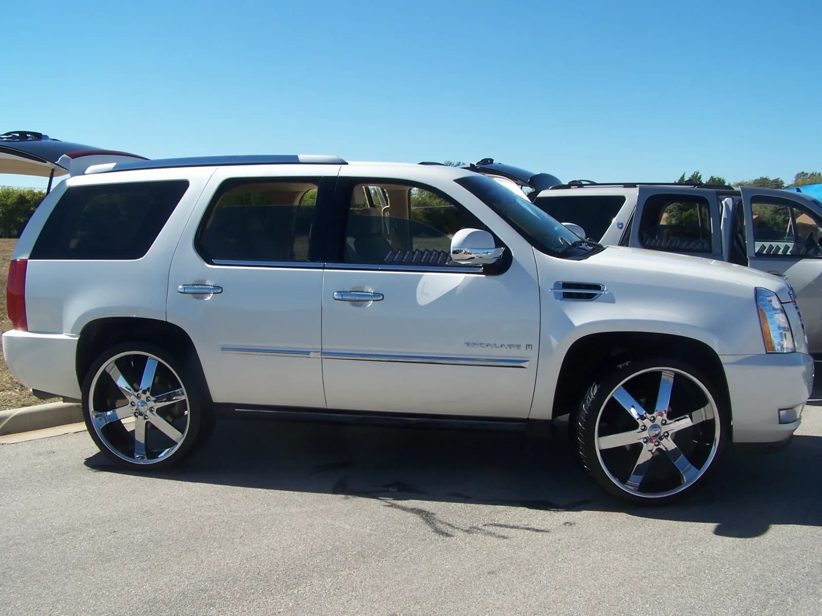 2007 Gmc Yukon - TIMJOHNSON22's Garage TIMJOHNSON22's custom 2007 Gmc Yukon build at CarCultureHQ