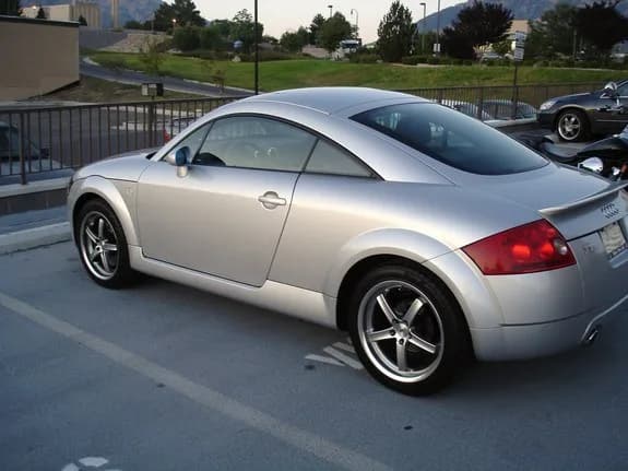 2002 Audi TT - geilesAuto's Garage geilesAuto's custom 2002 Audi TT build at CarCultureHQ