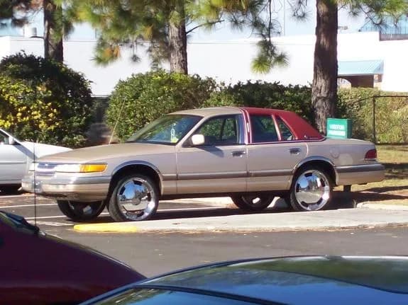 1992 Mercury Grand Marquis garage profile 1992 Mercury Grand Marquis owned by tommyguns4life — similar build on CarCultureHQ