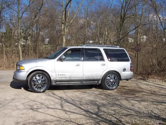 2000 Lincoln Navigator - 2000Gator's Garage 2000Gator's custom 2000 Lincoln Navigator build at CarCultureHQ