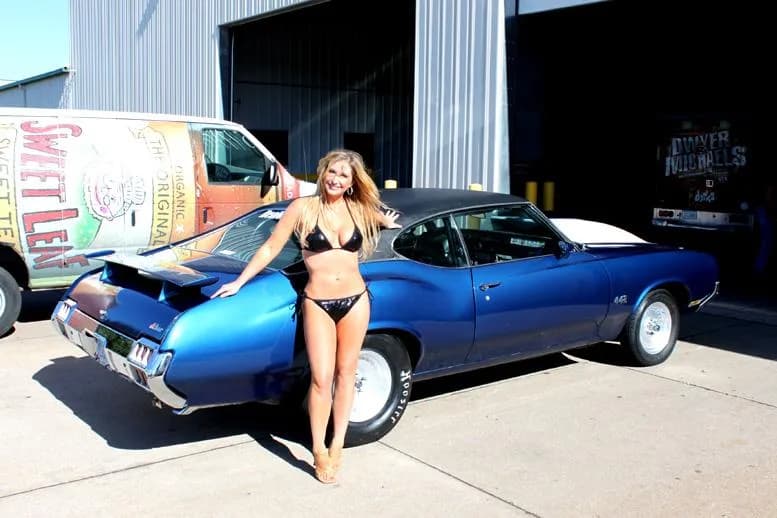 1972 Oldsmobile 442 garage profile 1972 Oldsmobile 442 owned by BIGJERR — similar build on CarCultureHQ