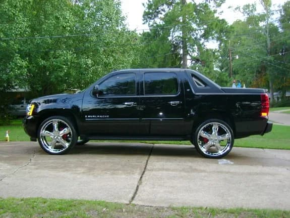 2007 Chevrolet Avalanche garage profile 2007 Chevrolet Avalanche owned by chromedepot2 — similar build on CarCultureHQ