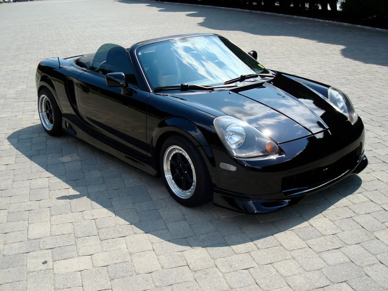 2001 Toyota MR2 garage profile 2001 Toyota MR2 owned by vincenzo53 — similar build on CarCultureHQ