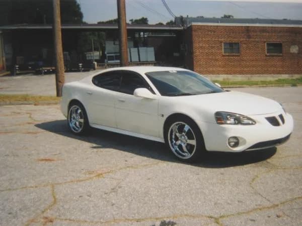2004 Pontiac Grand Prix garage profile 2004 Pontiac Grand Prix owned by sxy_sgt β similar build on CarCultureHQ