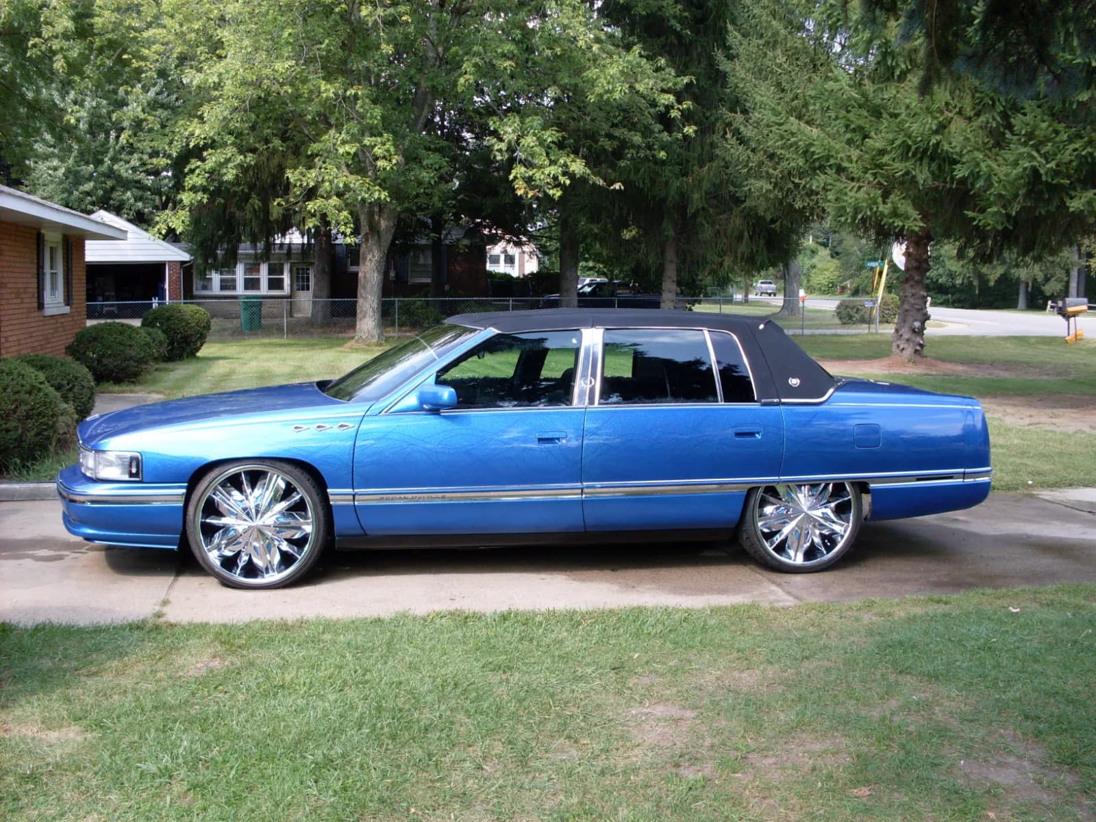 1994 Cadillac Deville - wangos94deville's Garage wangos94deville's custom 1994 Cadillac Deville build at CarCultureHQ