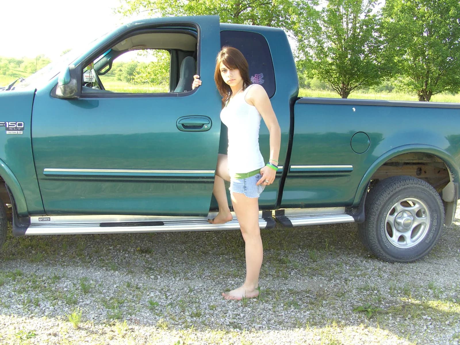 1998 Ford F-150 garage profile 1998 Ford F-150 owned by Girl_inA_Truck21 — similar build on CarCultureHQ