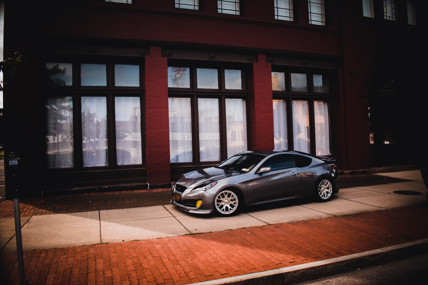 Hyundai Showoff of the Week — 2010 HYUNDAI Genesis Coupe